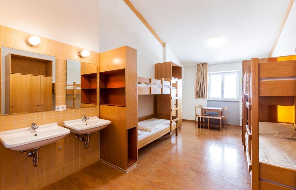 Jugendherberge Garmisch-Partenkirchen - Membership Required! Экстерьер фото